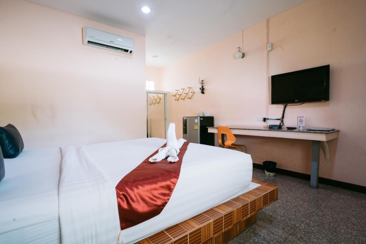 Jintana Resort Buriram Exterior photo